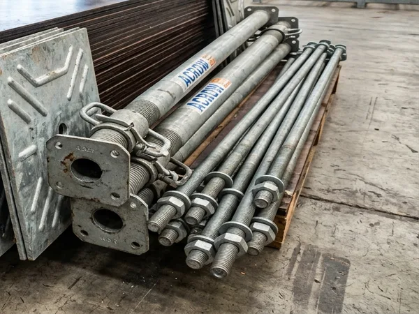 Steel Walkway / Khapeda